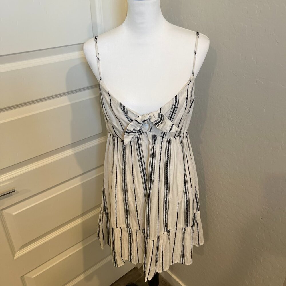 Francesca's Blue Rain Front Tie Dress - Size Medium NWOT (322)